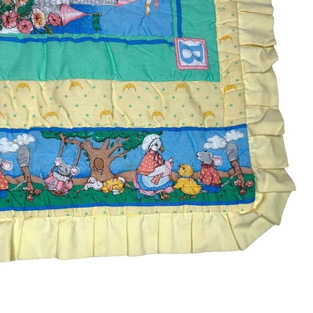 Vintage‎ Mother Goose Rymes Nursery Baby Quilt Crib Blanket Throw 43 x 34 Humpty